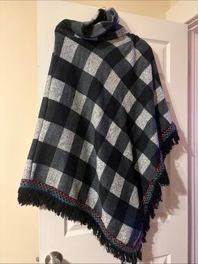 Black & Gray Buffalo Check Fringe Poncho